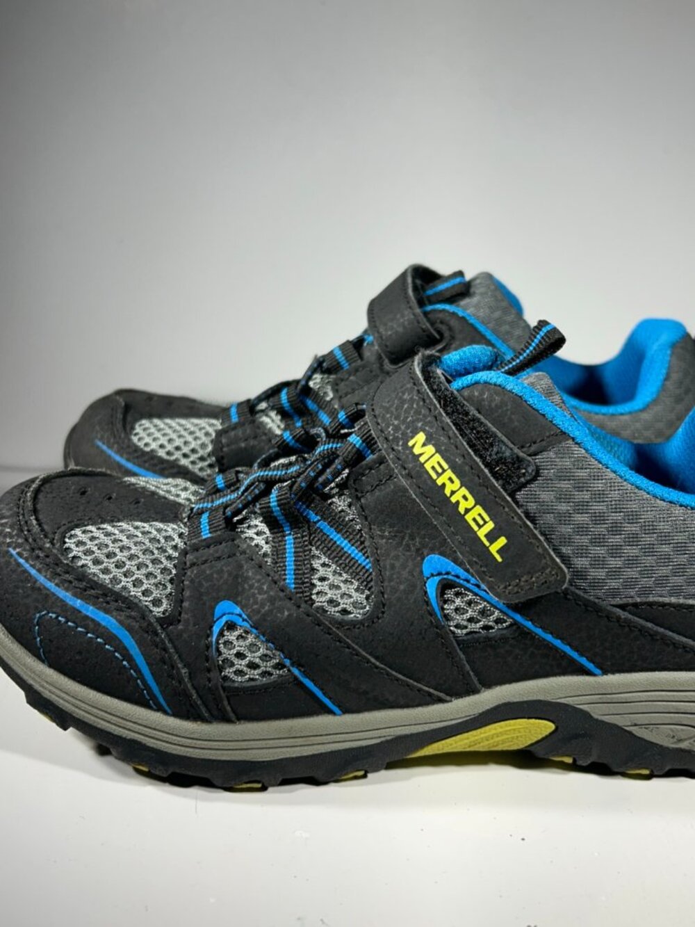 Merrell Trail Chaser Hiking Trail Shoes Kids Size 2 2M Black Camping Sneakers